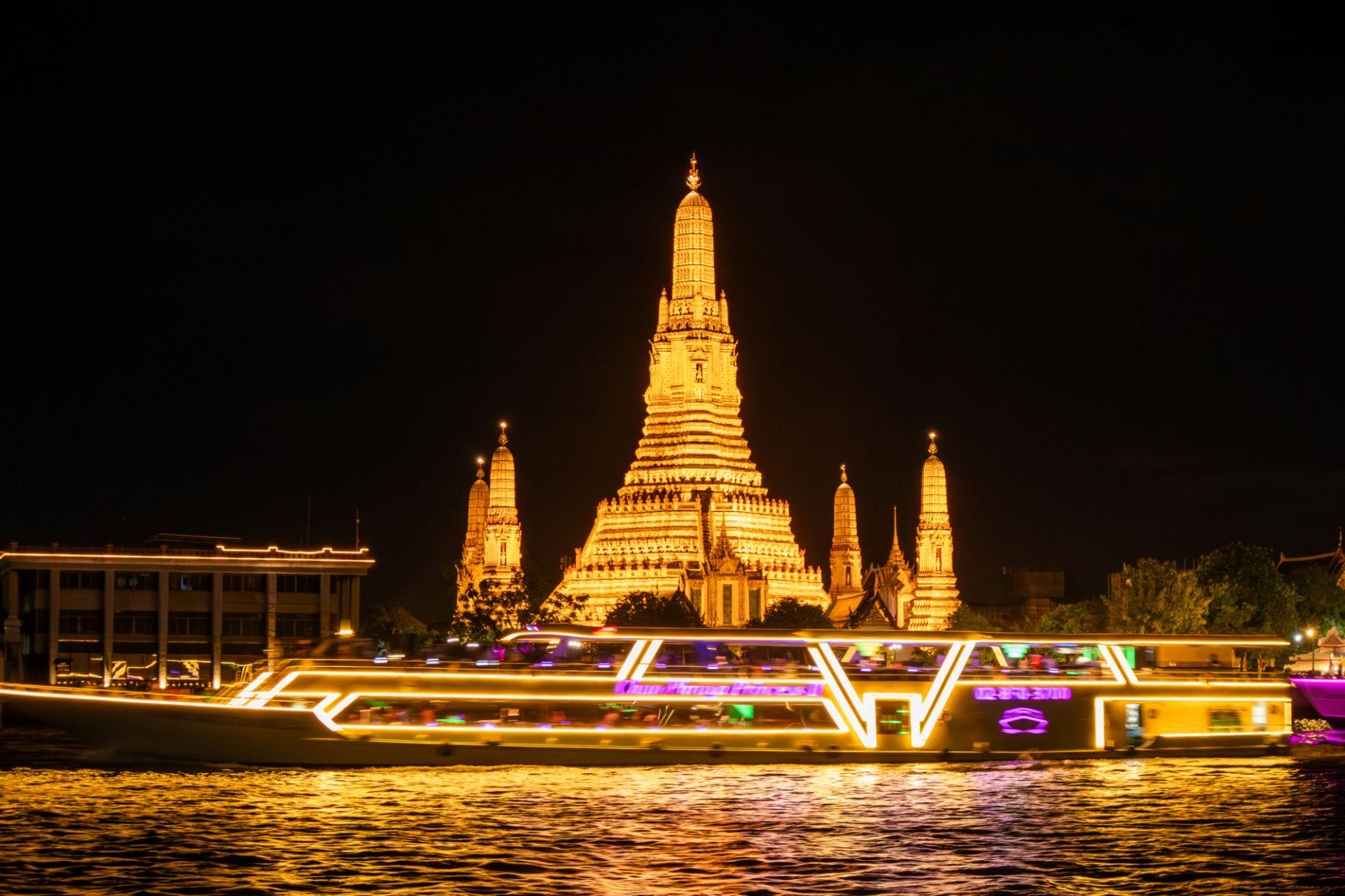 Wat Arun Temple of Dawn Bangkok