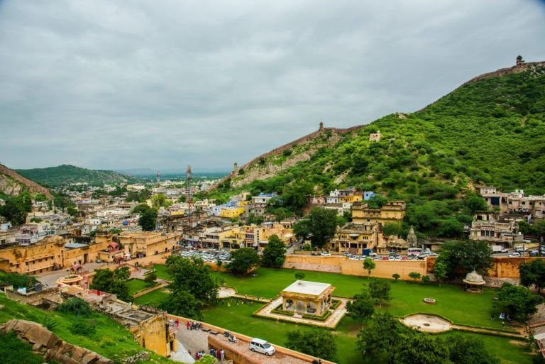 Amber Fort – Discover India’s Majestic Palace Fortress in Jaipur