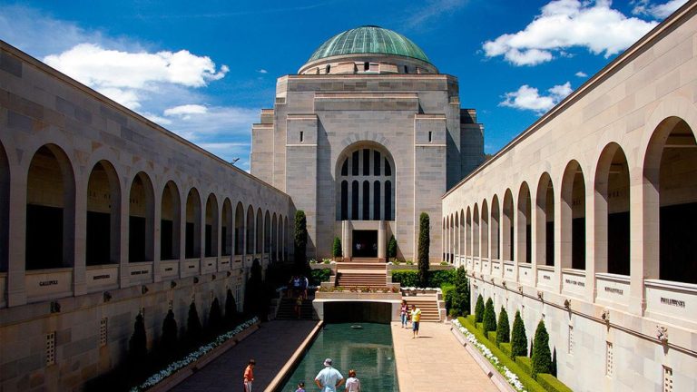 Australian War Memorial – Canberra’s Powerful Tribute to Courage and Sacrifice