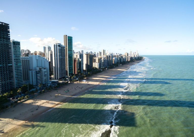 Boa Viagem Beach – Recife’s Urban Paradise of Sun, Sea & Coral Reefs