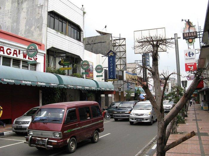 Braga Street – Bandung’s Historic Boulevard of Culture, Cafés & Colonial Charm