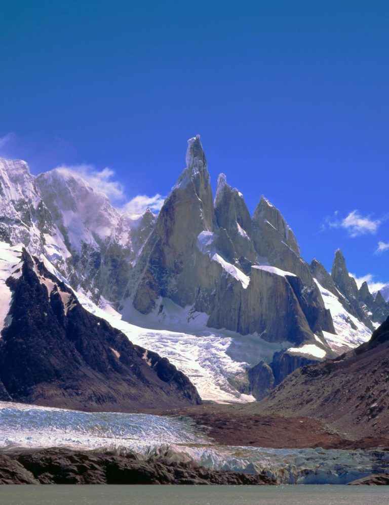 Cerro Torre – Patagonia’s Legendary Peak That Captivates Adventurers Worldwide
