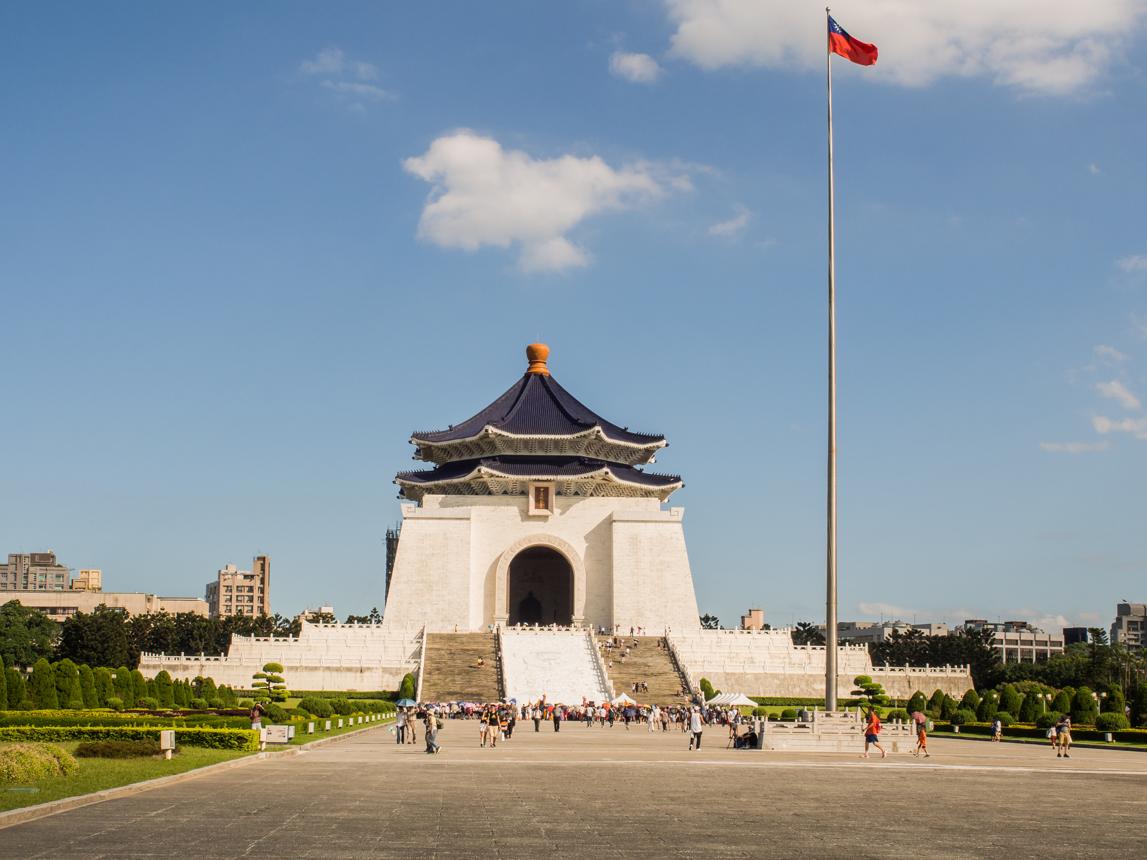 Chiang Kai-shek Memorial Hall – Taipei’s Grand Landmark of History, Culture & National Heritage