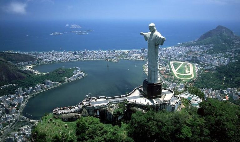 Christ the Redeemer – The Iconic Guardian of Rio de Janeiro