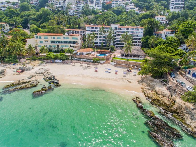 Conchas Chinas Beach – Puerto Vallarta's Hidden Paradise