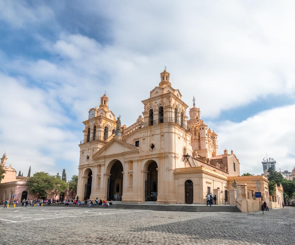 Córdoba Cathedral – Discover Argentina's Majestic Colonial Masterpiece