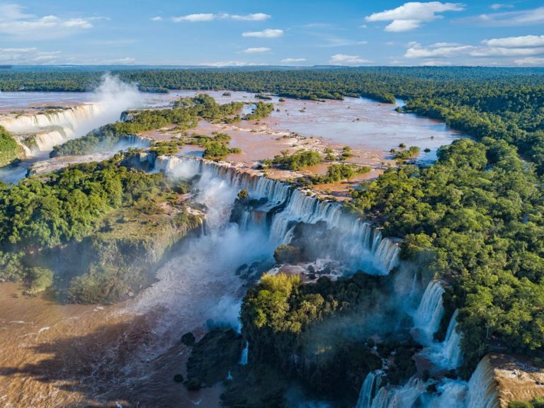 Devil's Throat – The Most Powerful View at Iguazú Falls You’ll Never Forget