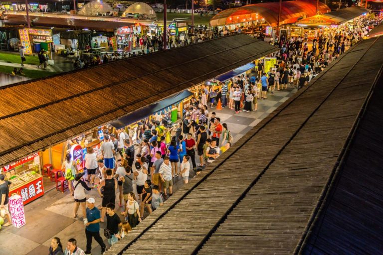 Dongdamen Night Market – Taiwan’s Ultimate Night Market Experience in Hualien