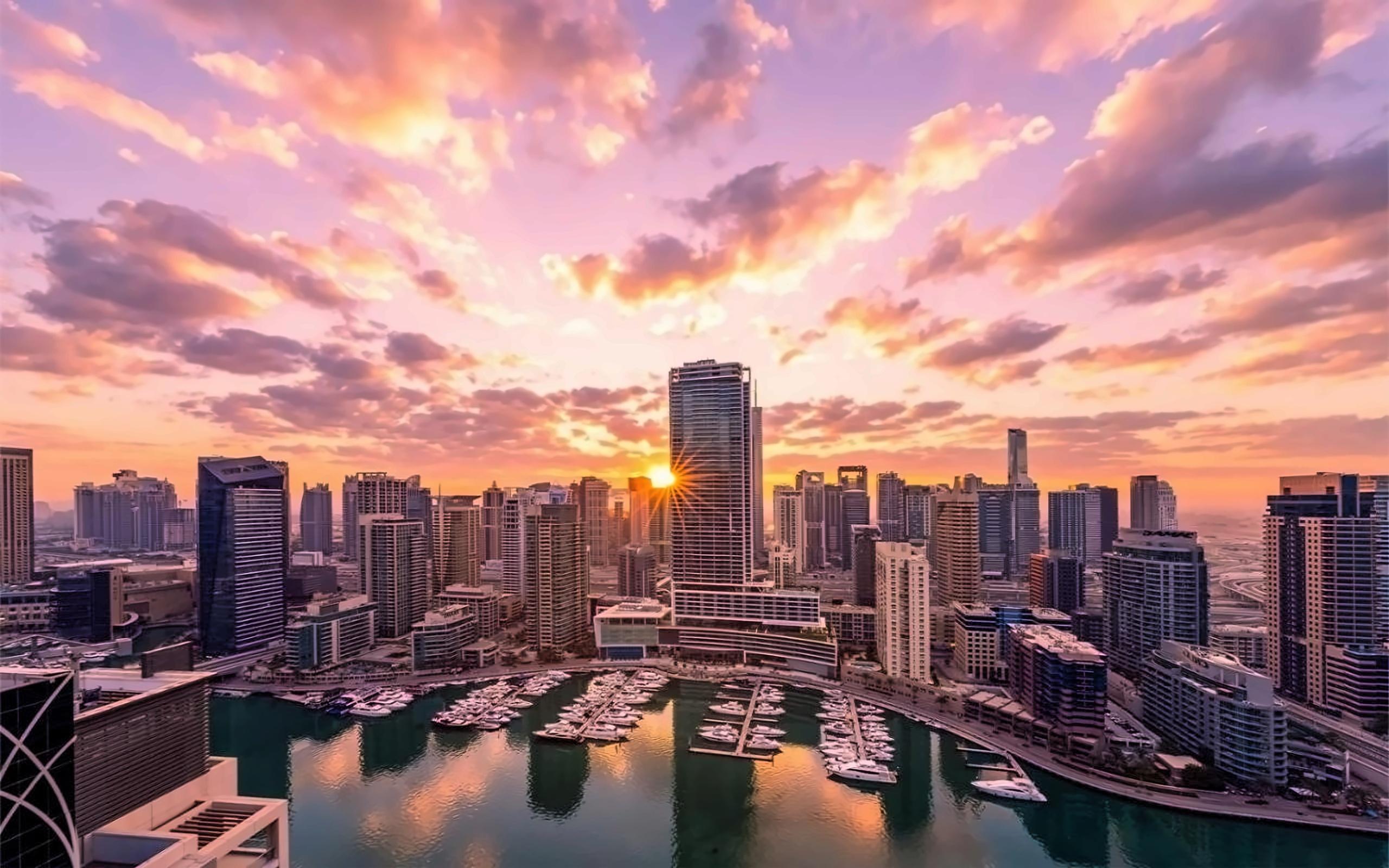Dubai Marina – Discover Dubai’s Spectacular Waterfront Skyline and Luxury Lifestyle