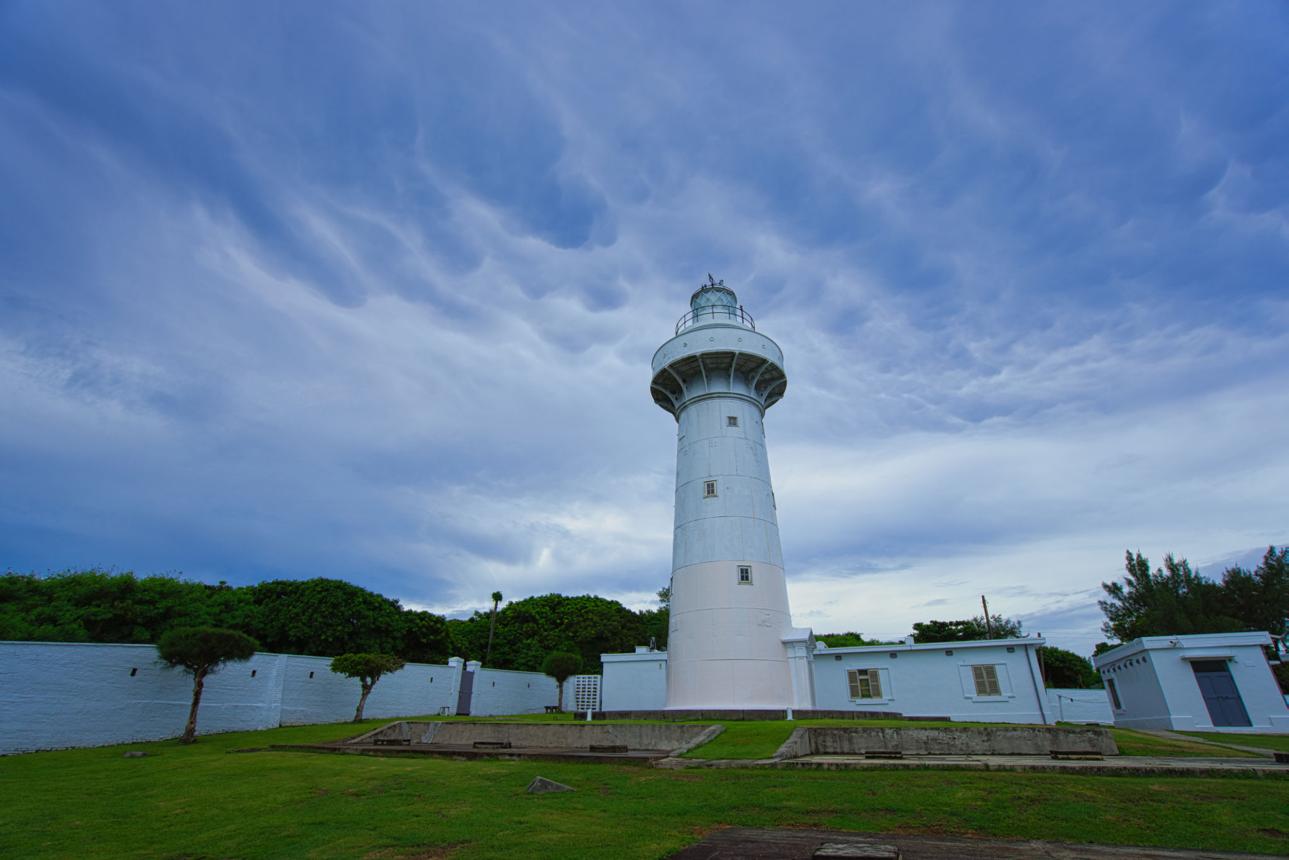 Eluanbi Lighthouse – Taiwan’s Coastal Beacon at the Edge of the Island