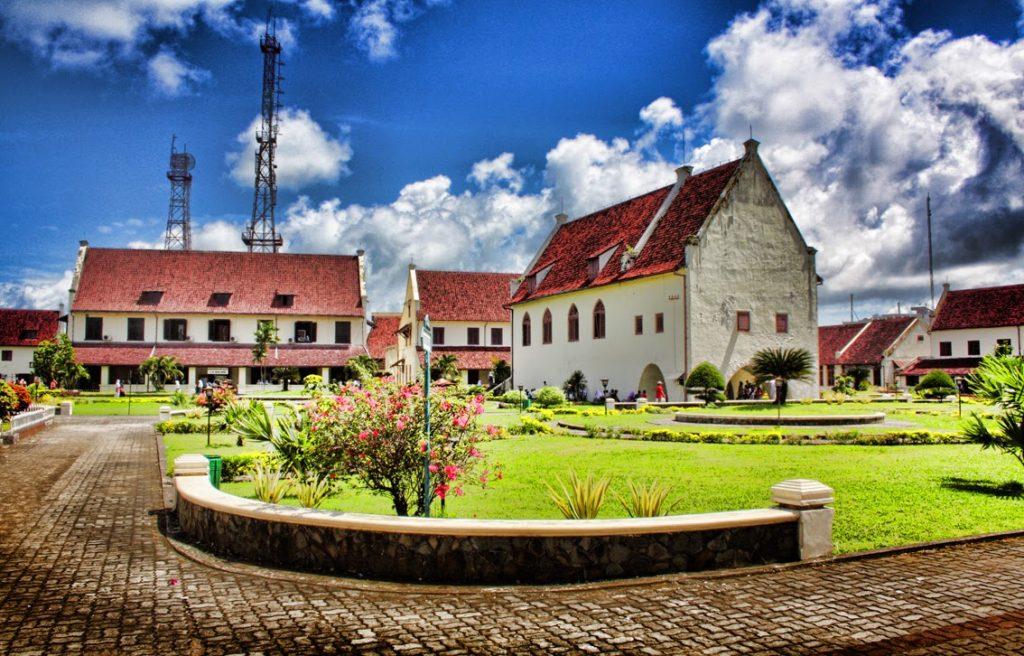 Fort Rotterdam – Indonesia’s Best-Preserved Colonial Fortress by the Sea