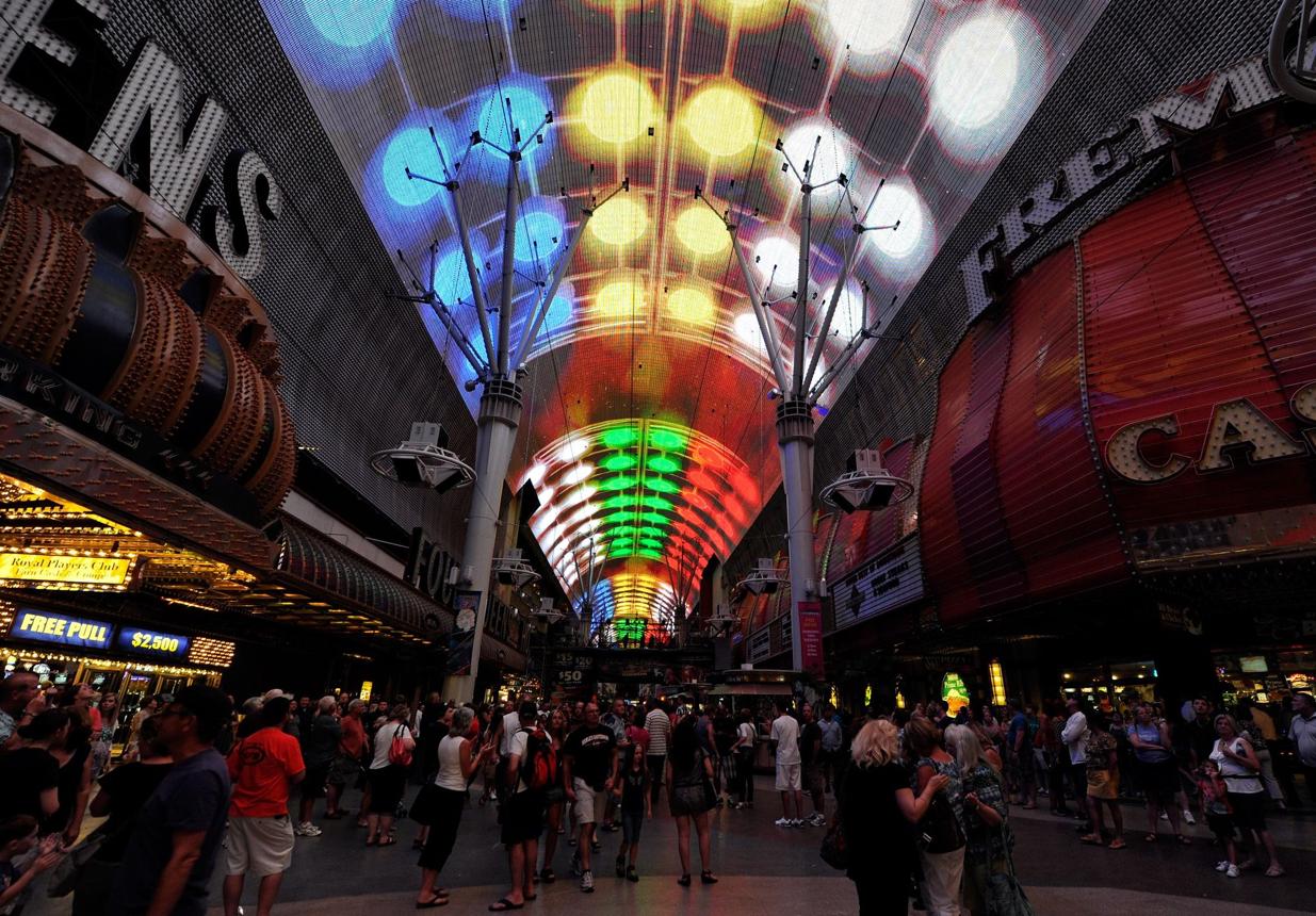 Fremont Street Experience – The Neon Heart of Old Las Vegas Downtown