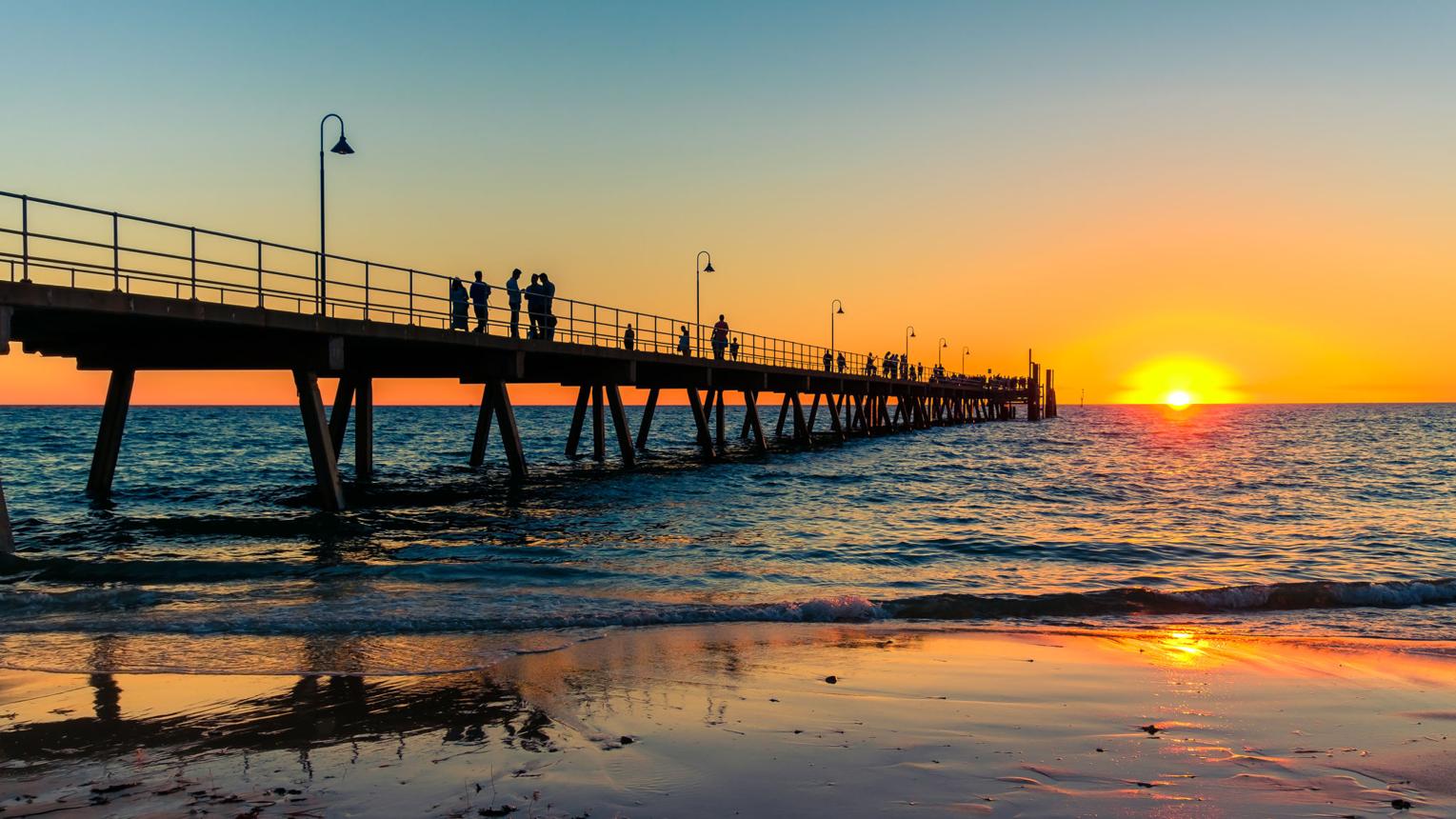Glenelg Beach – Adelaide’s Beloved Seaside Escape for Sunsets, Sand & Coastal Charm