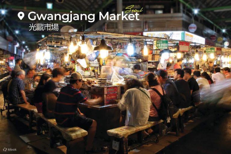 Gwangjang Market – Seoul’s Legendary Traditional Market of Street Food, Textiles, and Living Korean Culture