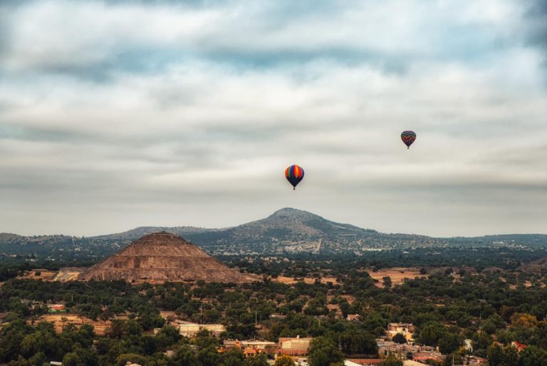 Hot Air Balloon Rides – Soar Above Teotihuacán