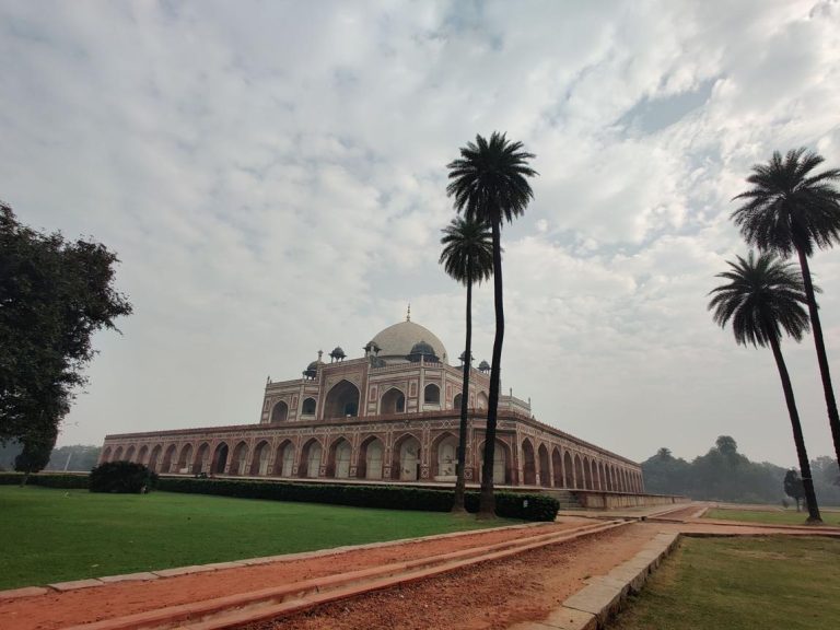 Humayun's Tomb – The Magnificent Mughal Masterpiece That Inspired the Taj Mahal