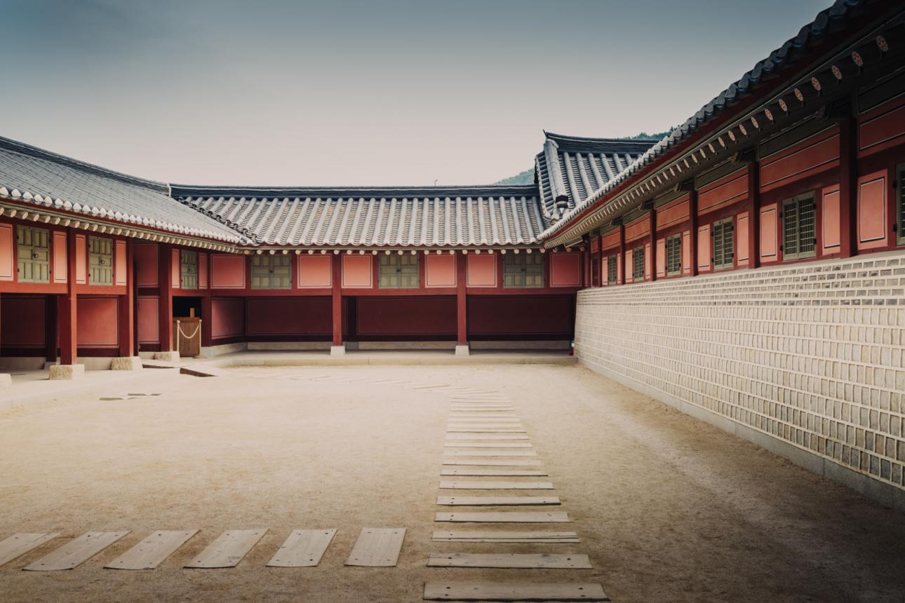 Hwaseong Haenggung Palace – Suwon’s Royal Temporary Residence of Joseon Kings, Ceremonial Traditions, and Living Historical Heritage