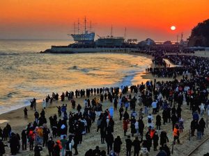 Jeongdongjin Beach – Korea’s Iconic Sunrise Coast of Railway Romance, Golden Horizon Views, Coastal Train Station, and East Sea Timeless Beauty