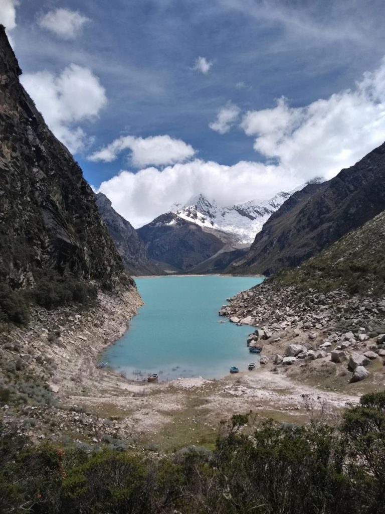 Laguna Parón – Peru’s Turquoise Alpine Lake Hidden in the Andes