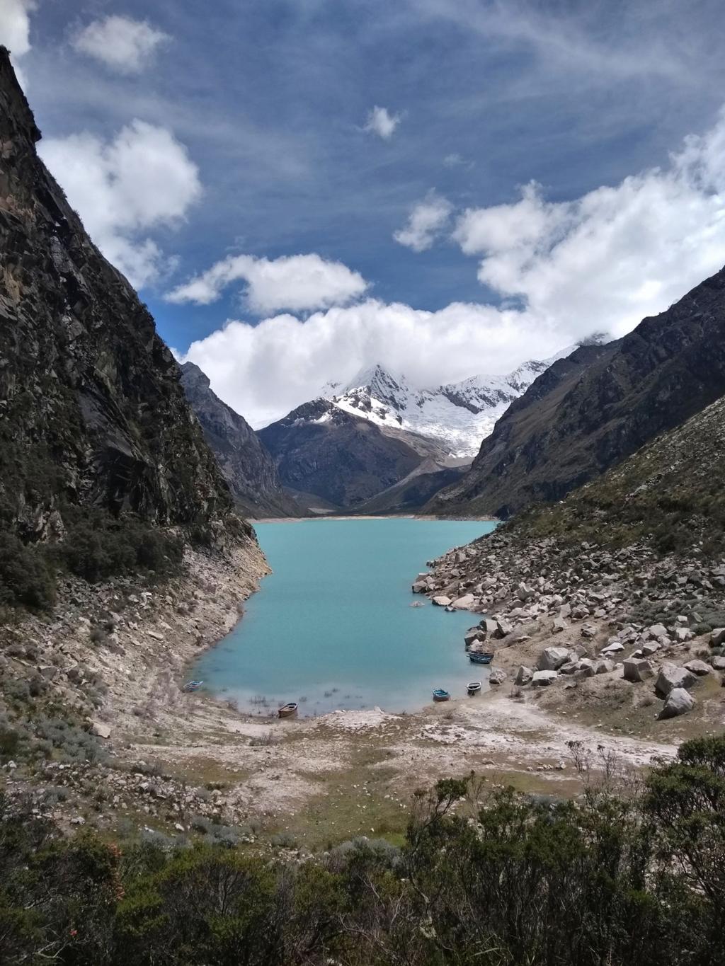 Laguna Parón – Peru’s Turquoise Alpine Lake Hidden in the Andes