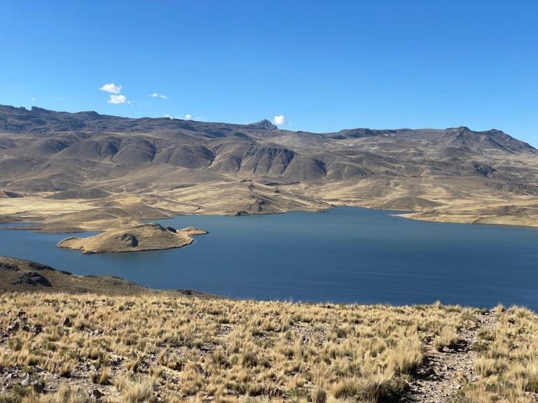 Lagunillas – Peru’s Breathtaking High-Altitude Lake Filled with Wildlife and Andean Beauty