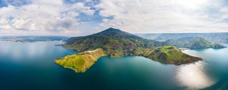Lake Toba – Indonesia’s Spectacular Volcanic Lake and Cultural Treasure
