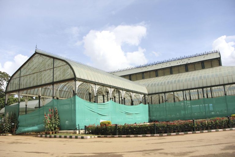 Lalbagh Botanical Garden – Bangalore’s Green Paradise of Flowers, Lakes & Heritage