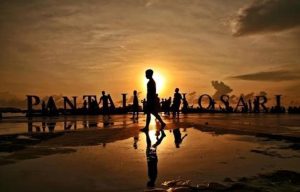 Losari Beach – Makassar’s Stunning Waterfront Destination for Sunsets & Local Culture