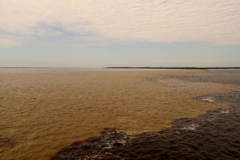 Meeting of Waters – The Incredible Natural Phenomenon Where Two Rivers Flow Side by Side