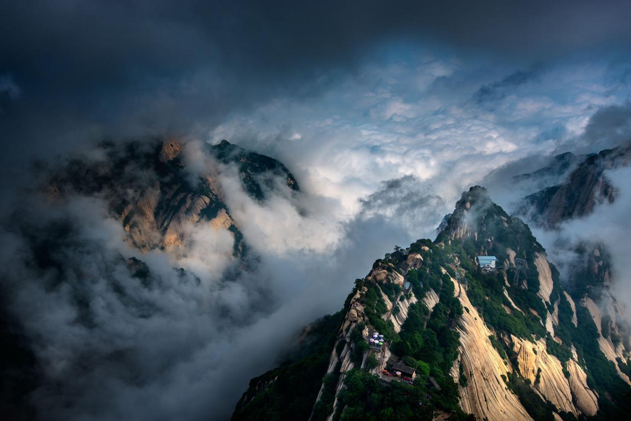 Mount Hua – Conquer China's Most Thrilling and Spectacular Sacred Mountain