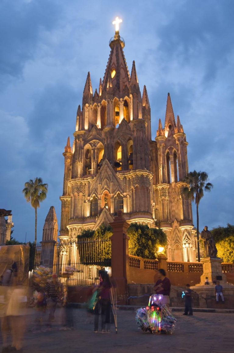 Parroquia de San Miguel Arcángel – The Pink Gothic Icon of Mexico