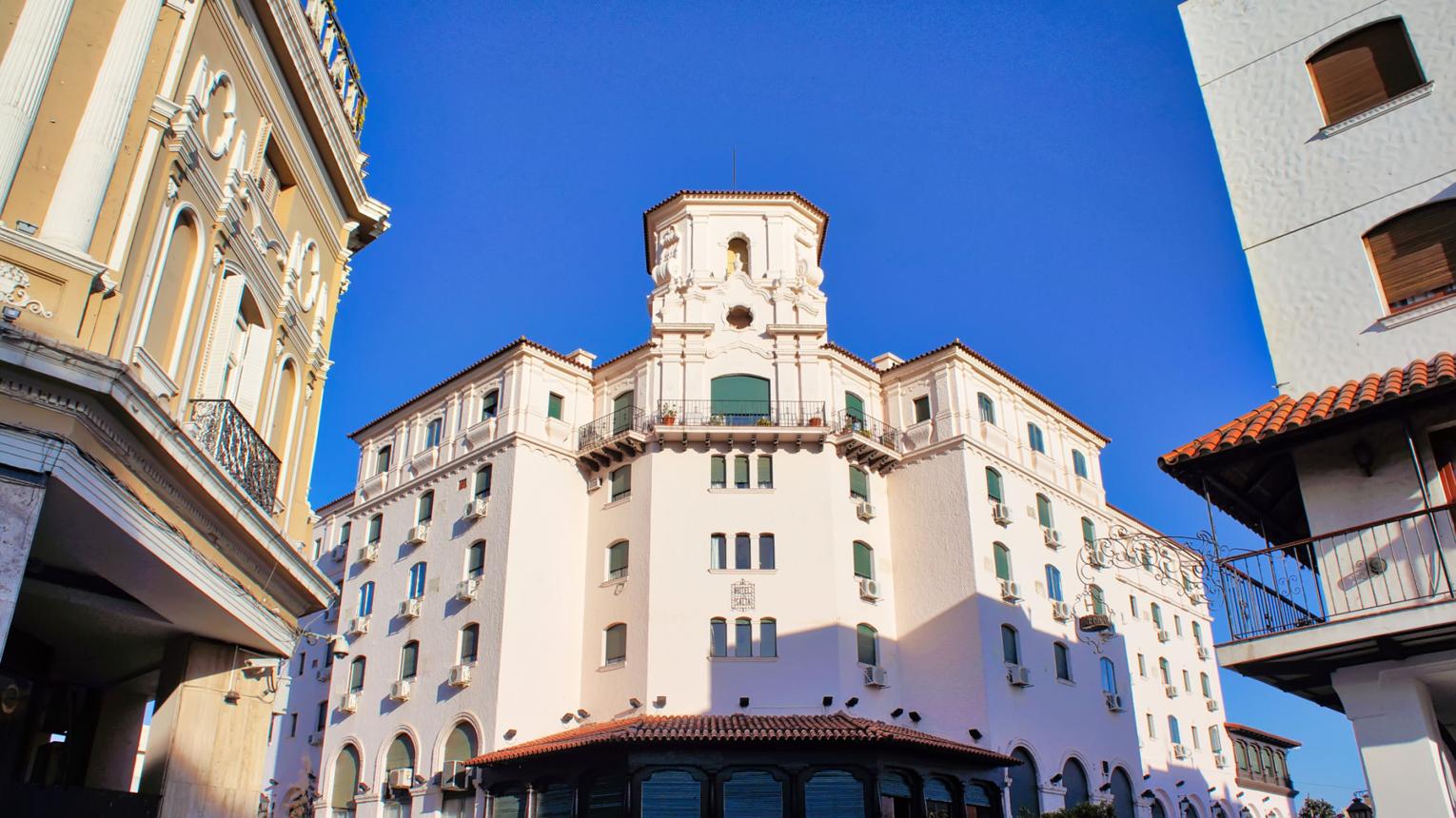 Plaza 9 de Julio – The Historic Heart of Salta You’ll Fall in Love With