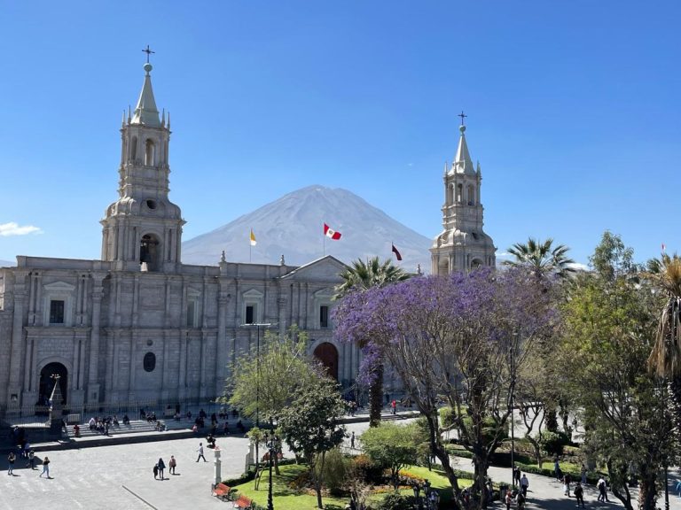 Plaza de Armas Arequipa – Discover Peru’s Most Stunning Colonial Square