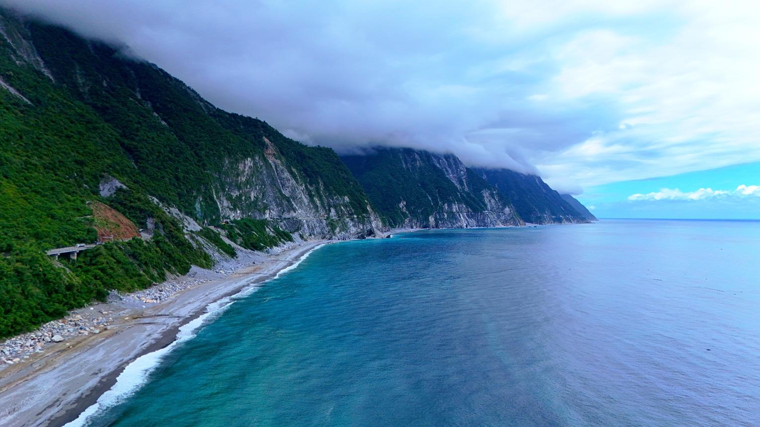 Qingshui Cliff – Taiwan’s Spectacular Coastal Wonder Above the Pacific