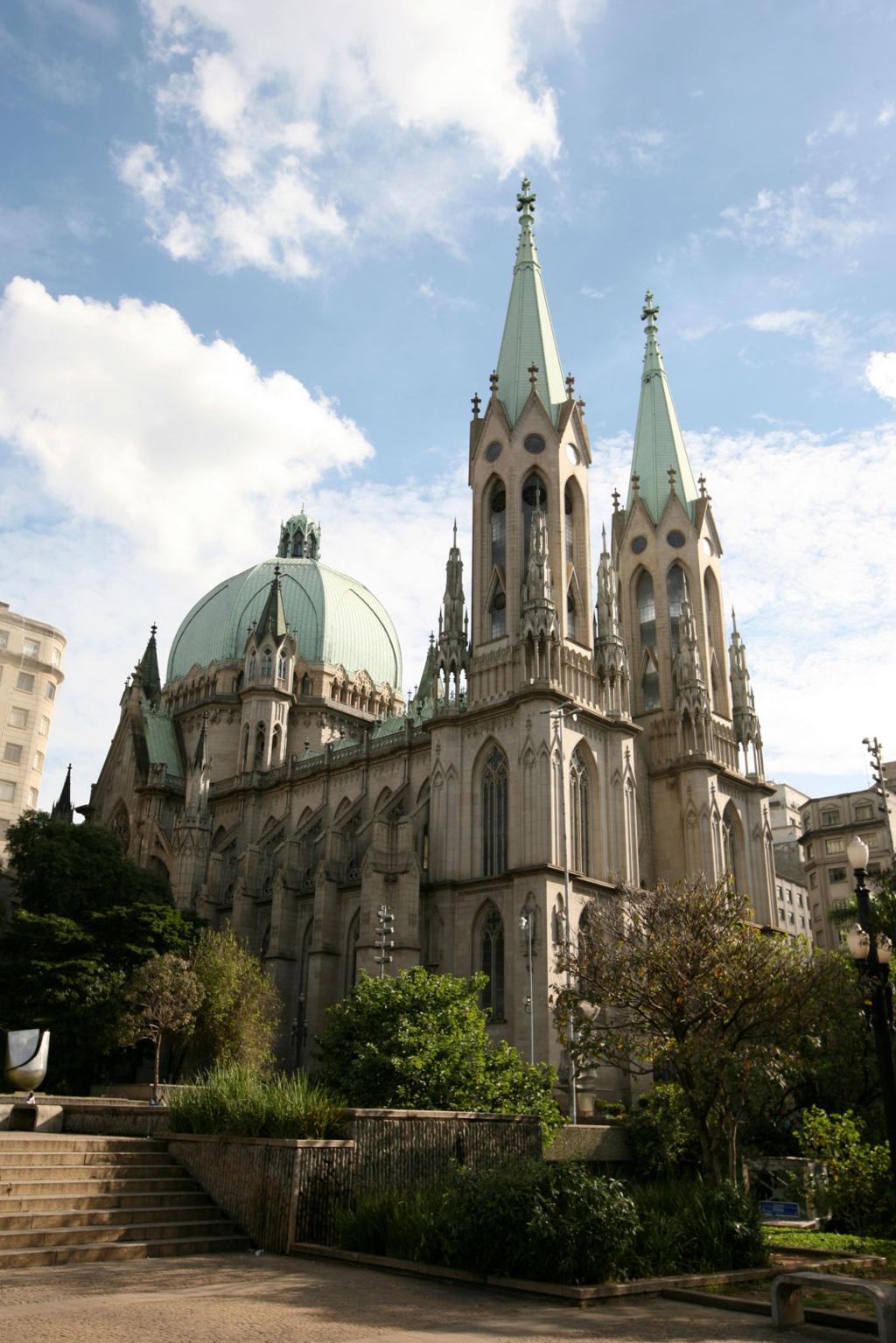 São Paulo Cathedral – Explore Brazil's Neo-Gothic Masterpiece in the Heart of the City