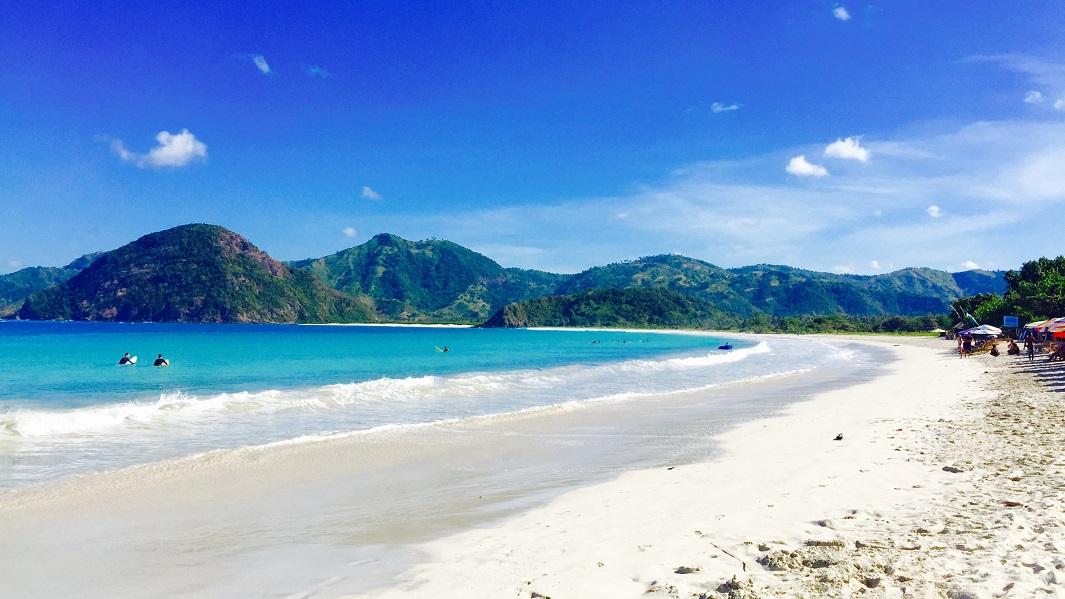 Selong Belanak Beach – Lombok’s Dreamy White-Sand Beach Perfect for Relaxation & Surfing