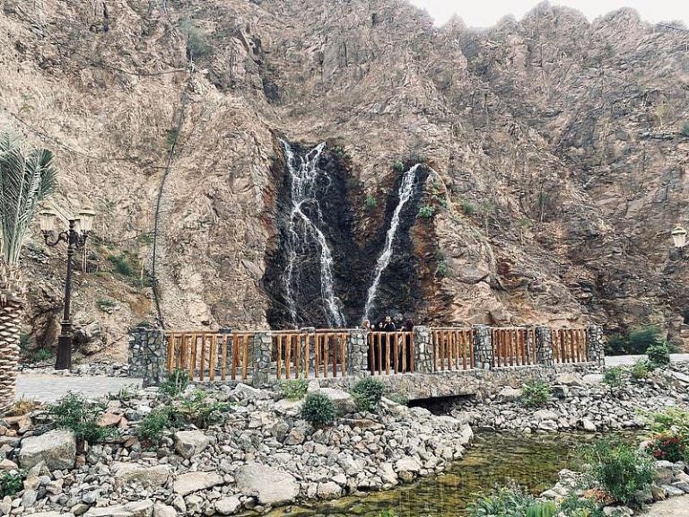 Shees Park: A Scenic Mountain Oasis in the UAE