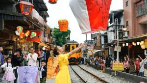 Shifen Old Street – Taiwan’s Magical Railway Market Where Lantern Dreams Take Flight