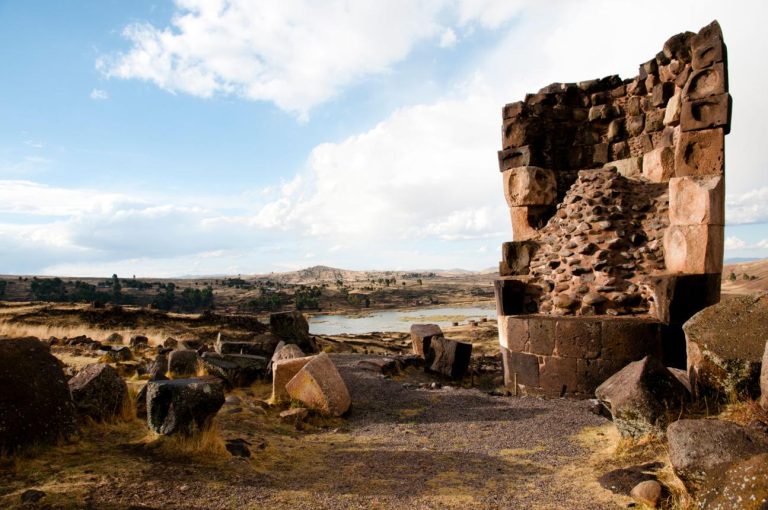 Sillustani – Peru's Mysterious Ancient Towers Above Lake Umayo