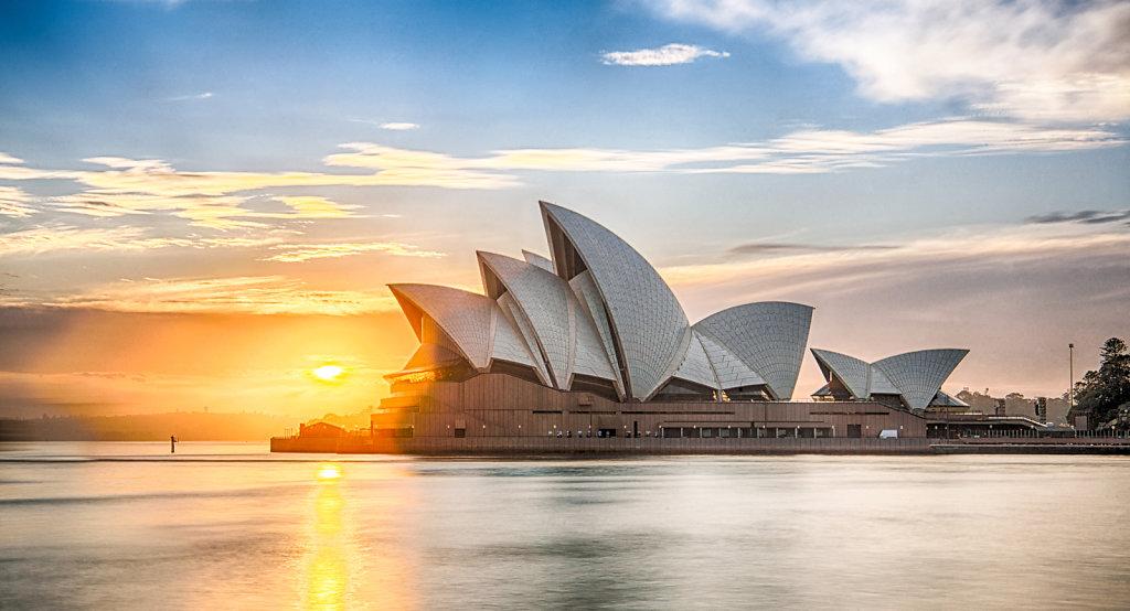 Sydney Opera House – Australia’s Iconic Architectural Masterpiece by the Harbour