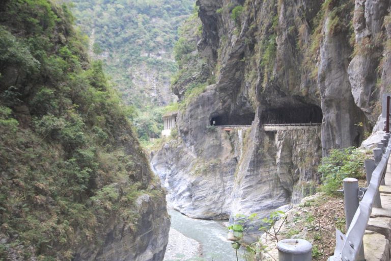 Taroko National Park – Taiwan’s Spectacular Marble Gorge Adventure