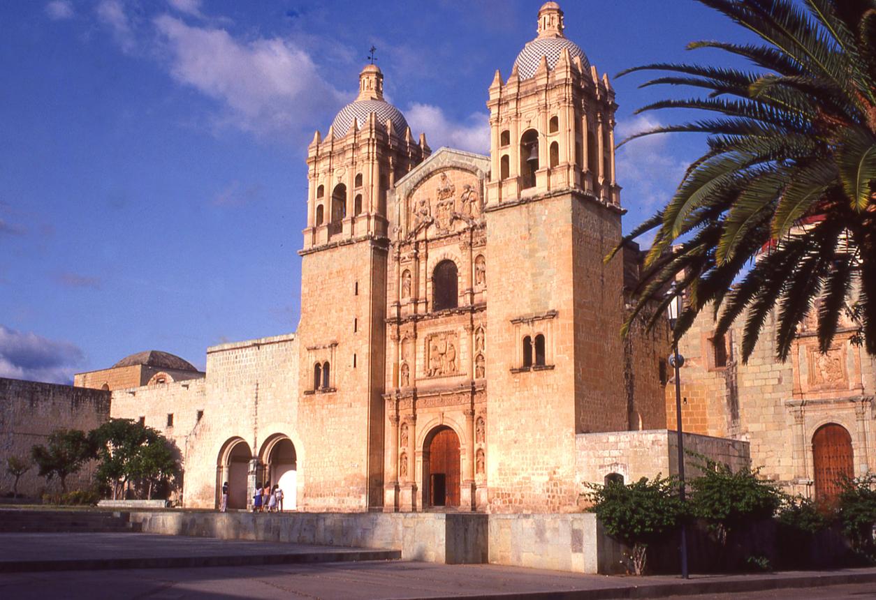 Templo de Santo Domingo – Oaxaca’s Baroque Masterpiece