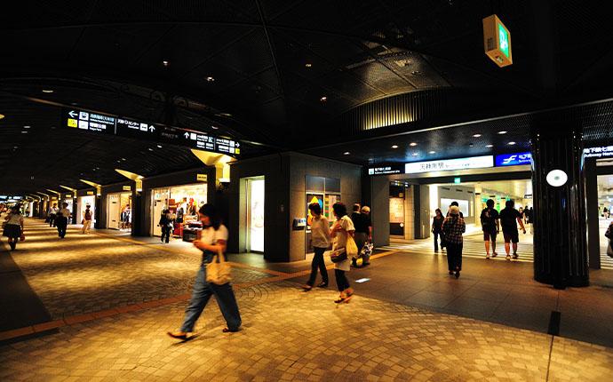 Tenjin Underground Mall – Fukuoka’s Subterranean Shopping Paradise