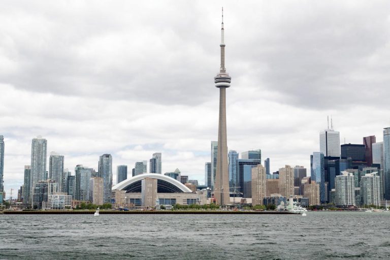 Toronto – Canada’s Global City of Iconic Skylines, Diverse Cultures, and Endless Discoveries