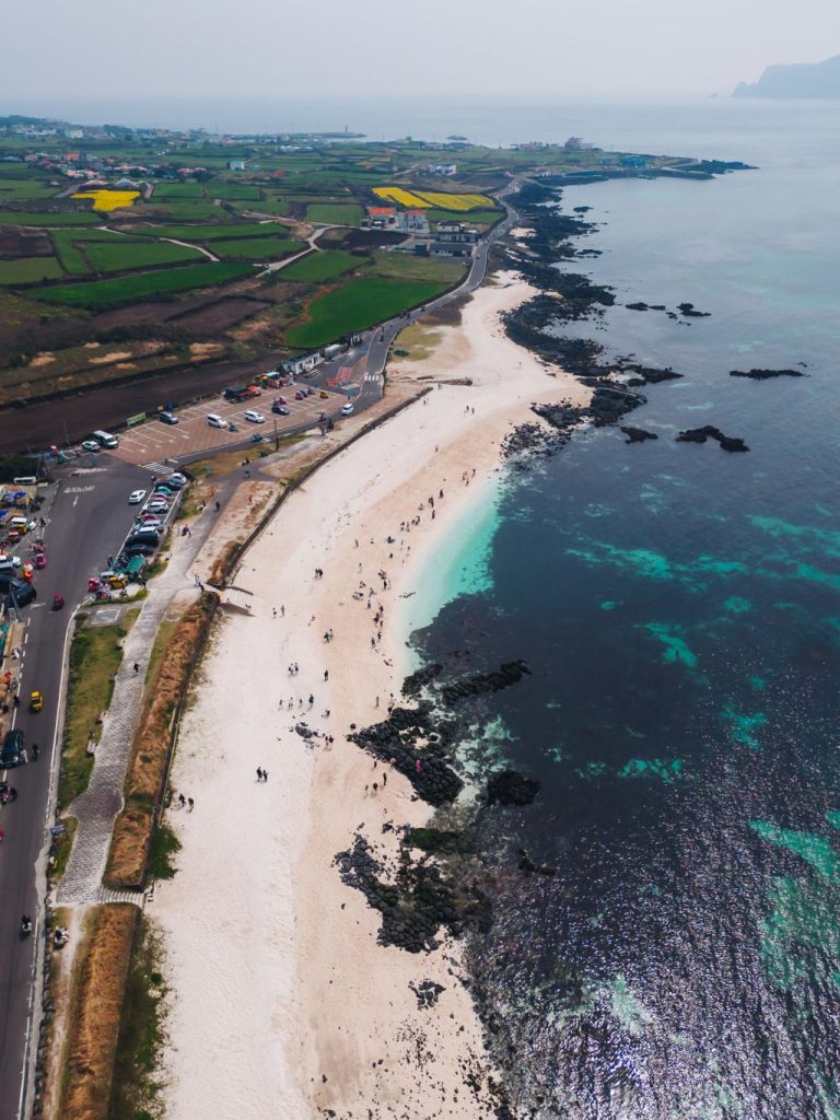 Udo Island – Jeju’s Dreamlike Small Island of Turquoise Waters, Coastal Cycling Routes, Volcanic Landscapes, and Peaceful Island Life