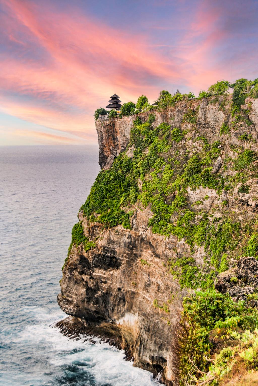 Uluwatu Temple – Bali’s Spectacular Cliffside Temple Above the Indian Ocean