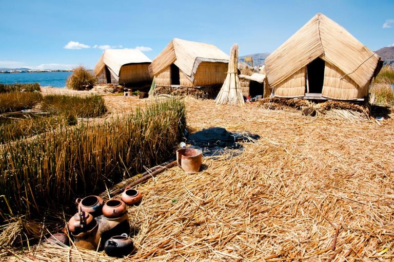 Uros Floating Islands – Discover Peru's Extraordinary Floating Communities on Lake Titicaca