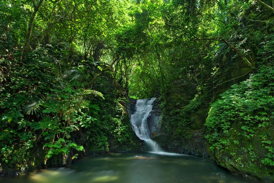 Wufengchi Waterfall – Taiwan’s Scenic Triple-Tier Waterfall Hidden in Yilan