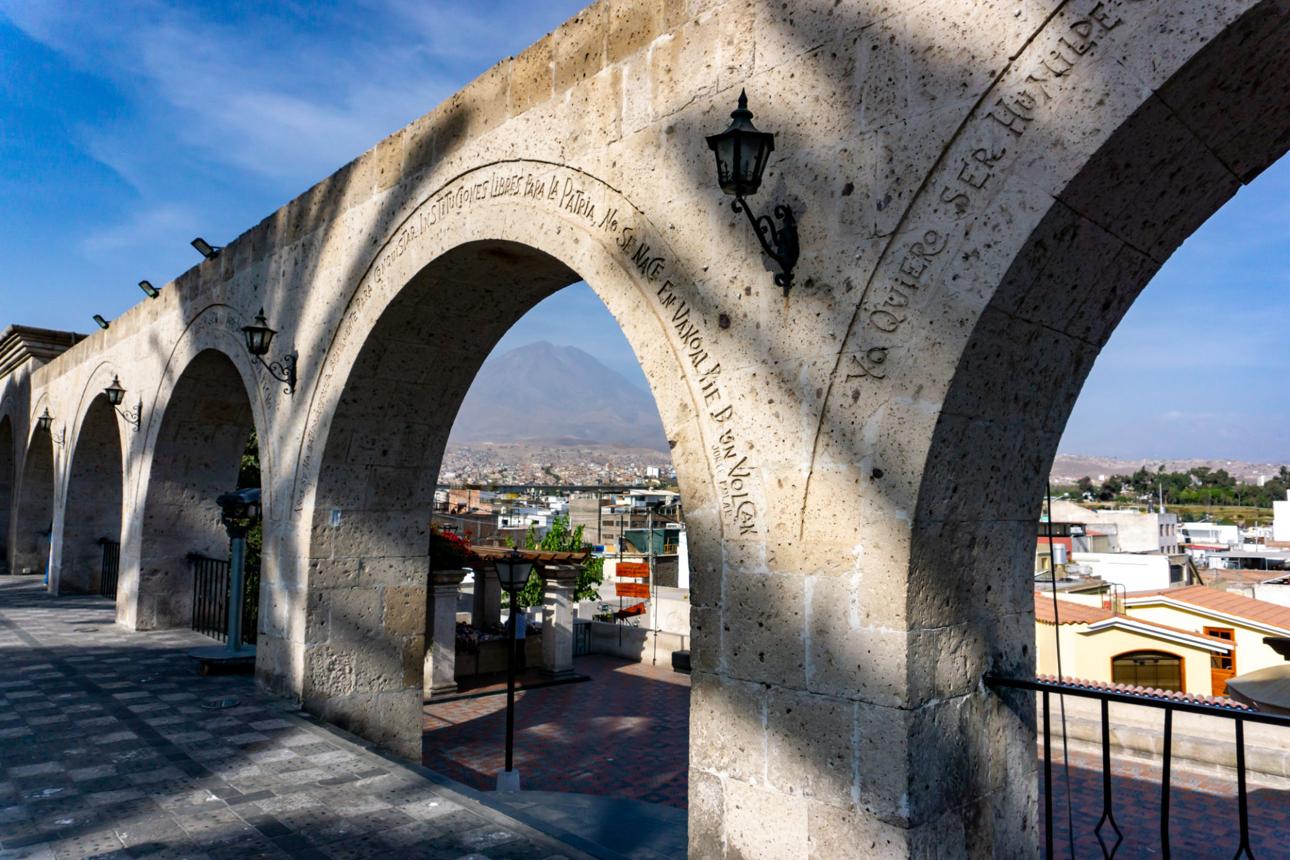 Yanahuara Viewpoint – Discover Arequipa’s Most Stunning Volcano Panorama in Peru