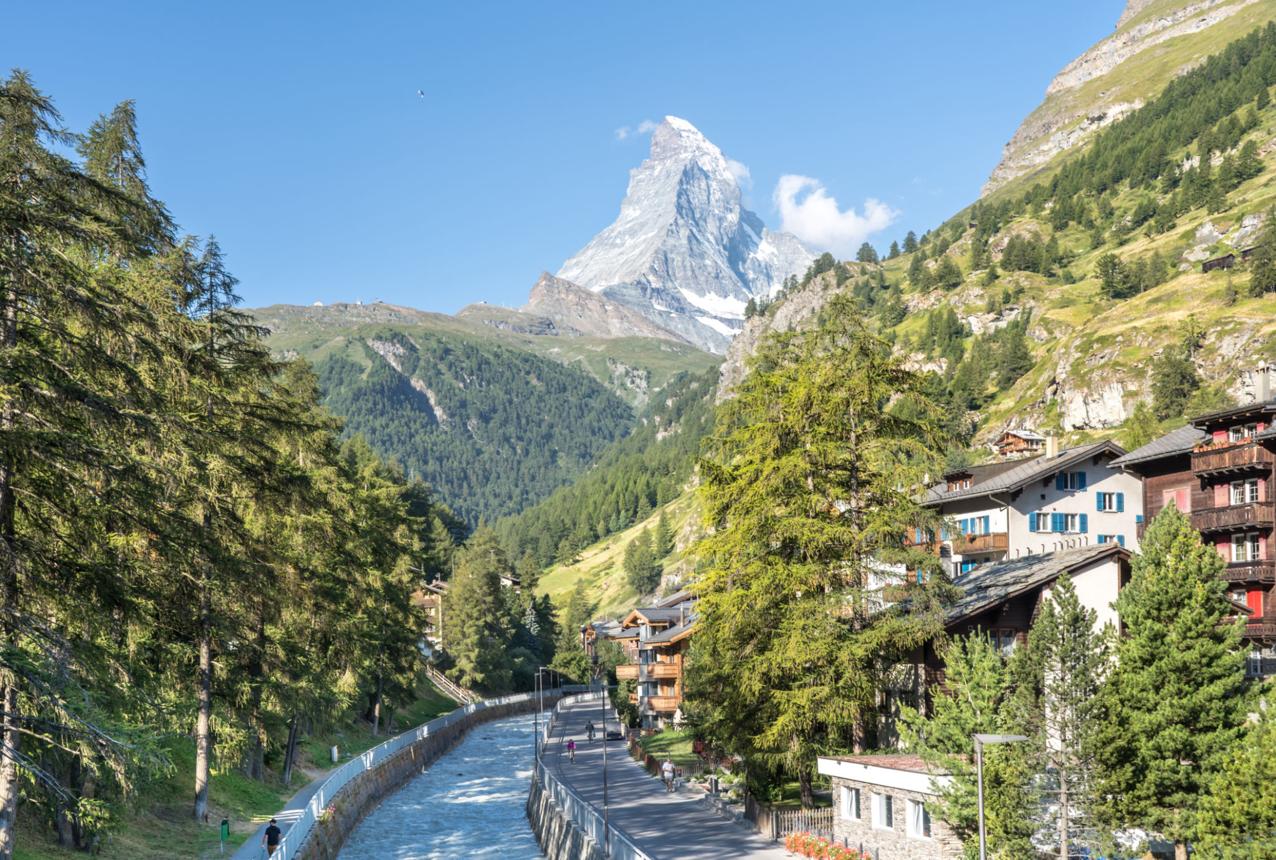 Zermatt – Switzerland’s Charming Alpine Village Beneath the Matterhorn